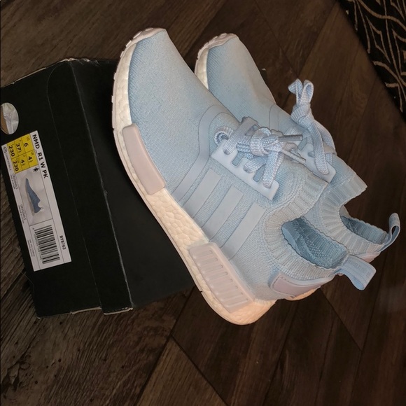 adidas Shoes - Adidas Primeknit r1